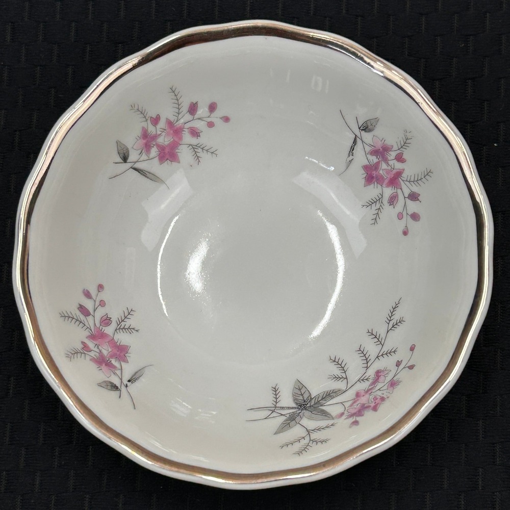 Favolina Karolina Jarolina Poland‎ 3879 Fruit BowlSilver Scalloped Floral 3